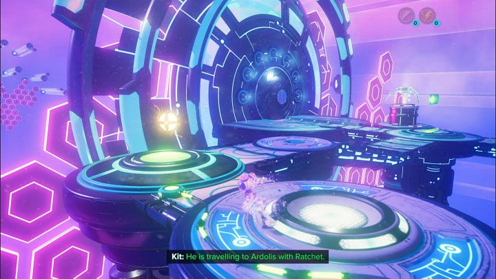 Po trafieniu do nowego obszaru udajcie się na wprost żeby dotrzeć do miejsca pozyskania kolejnej elektrycznej sfery - Ratchet & Clank Rift Apart: Ochrona Mortów i uwolnienie Troponogi - solucja - Ratchet & Clank Rift Apart - poradnik do gry