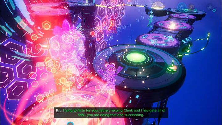 Przełączcie się w inwentarzu na sferę podniesienia i rzućcie nią w pokazany na obrazku 1 slot, który jest na trasie biegu projekcji - Ratchet & Clank Rift Apart: Ochrona Mortów i uwolnienie Troponogi - solucja - Ratchet & Clank Rift Apart - poradnik do gry