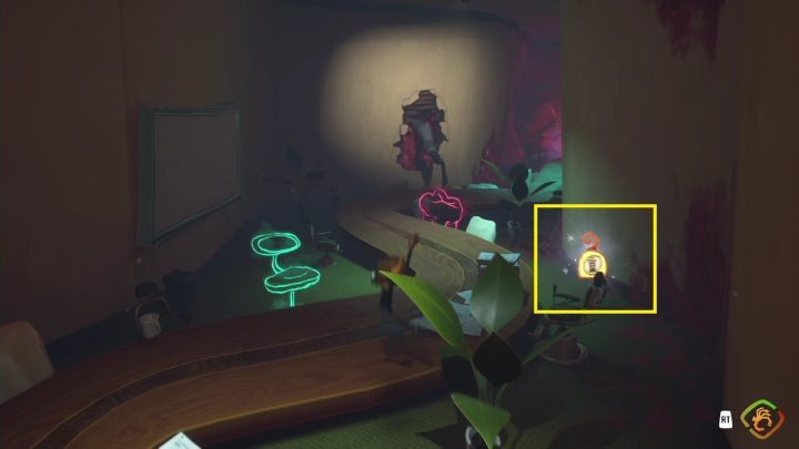 Żółtą zawieszkę znajdziecie w podłużnym korytarzu, po prawej stronie biurka - naprzeciwko pułapki z wiertłem dentystycznym - Psychonauts 2: Emotional Baggage, Lobotos Labryinth - gdzie znaleźć? - Psychonauts 2 - poradnik do gry