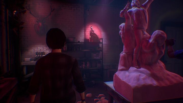 Ostatnia rzeźba leży na regale - Life is Strange True Colors: Charlotte - solucja, opis przejścia - Life is Strange True Colors - poradnik do gry
