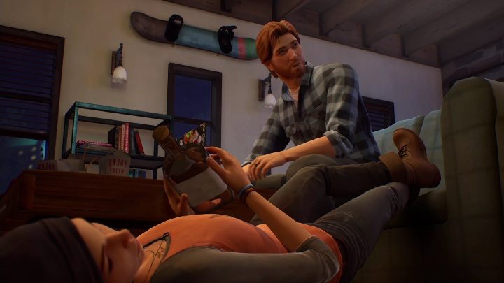 Gdy wrócicie do mieszkania zobaczycie, że Wasi przyjaciele zachowują się jak u siebie - Life is Strange True Colors: Pendrive - solucja, opis przejścia - Life is Strange True Colors - poradnik do gry