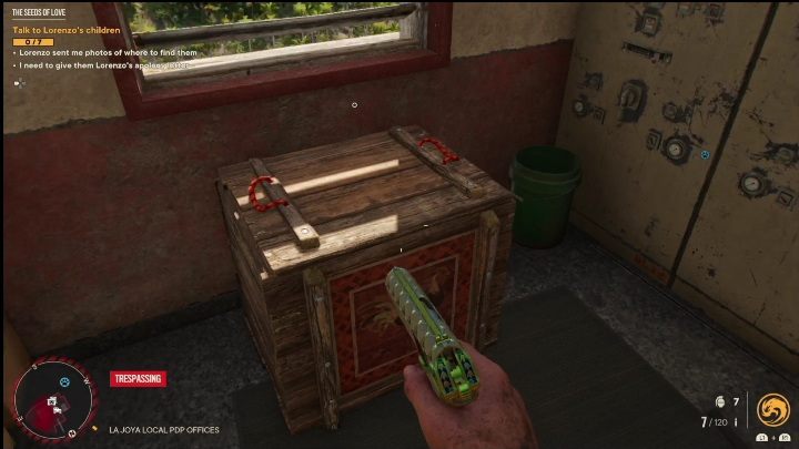 Aby dostać się do tego koguta musicie wejść do budynku, a następnie przestrzelić kłódkę, aby dostać się do pomieszczenia - Far Cry 6: Koguty - lista wszystkich, lokalizacja - Far Cry 6 - poradnik do gry