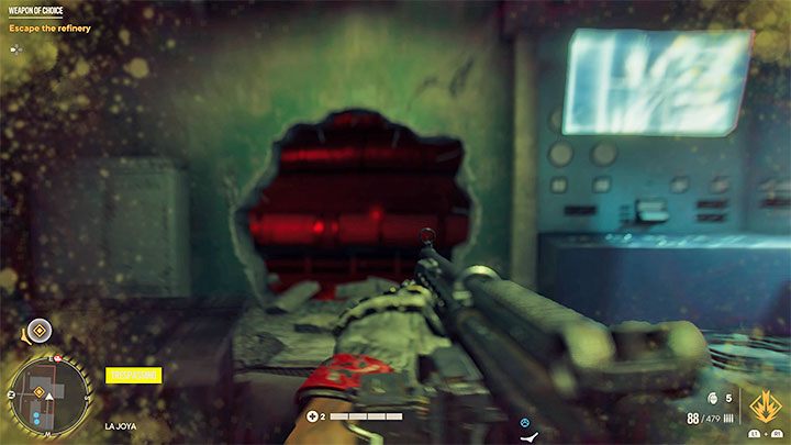 Początkowo może wydawać się, że nie ma wyjścia z pomieszczenia, w którym wkrótce zacznie rozprzestrzeniać się trujący gaz - Far Cry 6: Wybrana broń (Weapon of Choice) - solucja, opis przejścia - Far Cry 6 - poradnik do gry