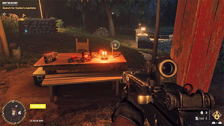 Poszukiwana maczeta (Carloss Machete) została wbita w jeden ze stołów przed barem - Far Cry 6: Zakopanie topora (Bury the Hatchet) - solucja, opis przejścia - Far Cry 6 - poradnik do gry