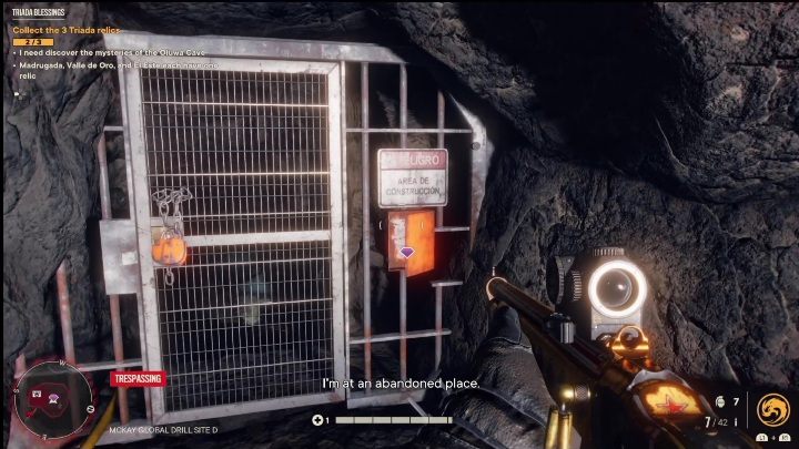 Misja zacznie się od przeczytania notatki, która widnieje przy zamkniętych drzwiach - Far Cry 6: Relikwia Triady Mimo Abosiego - Wyprawy po skarby (El Este) - Far Cry 6 - poradnik do gry
