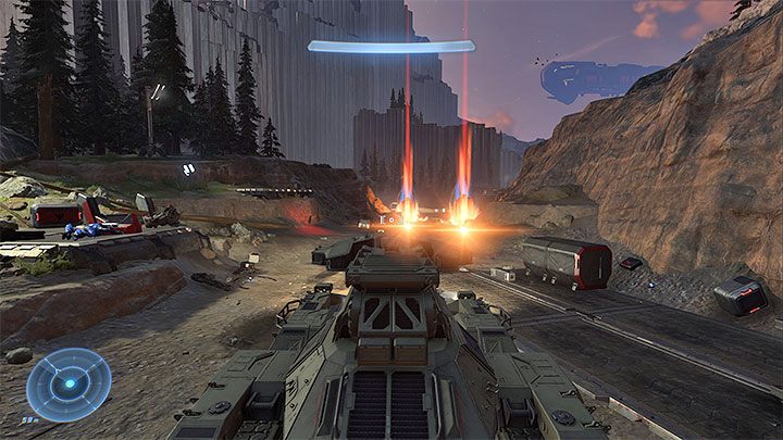 Jeżeli chcecie korzystać z czołgu przez większość misji, to powinniście grać zachowawczo, bo Skorpion nie posiada bardzo wytrzymałego pancerza - Halo Infinite: Droga - solucja, opis przejścia - Halo Infinite - poradnik do gry