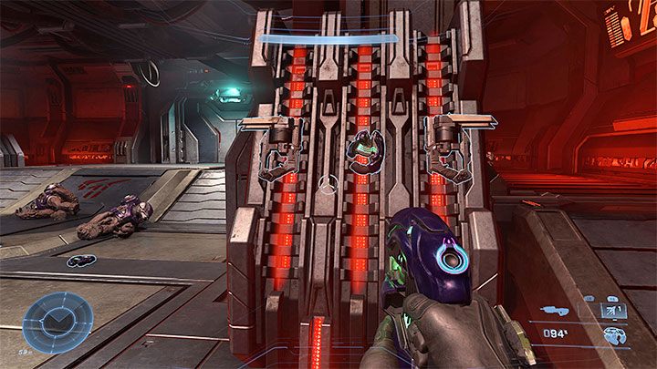 Rozpocznie się liniowa przeprawa przez okręt wojenny Wygnańców i tuż po starcie spotkacie pierwszych (łatwych) przeciwników - Halo Infinite: Okręt wojenny Gbraakon - solucja, opis przejścia - Halo Infinite - poradnik do gry