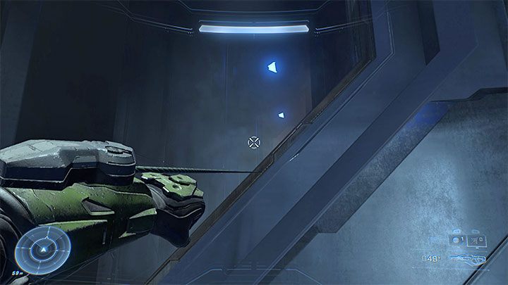 Musicie zacząć używać wyrzutni linowej na tutejszych filarach żeby wspinać się po nich na górę - Halo Infinite: Krowi dzwonek, 2. czaszka (Podpokład) - gdzie znaleźć? - Halo Infinite - poradnik do gry