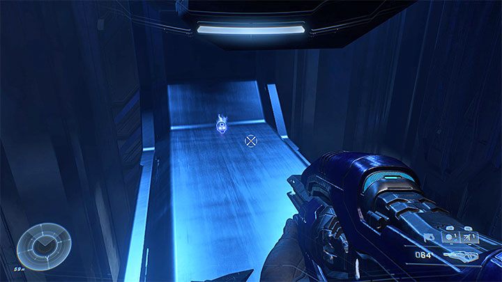 Docelowo wspinaczka pozwoli Wam przyciągnąć się do półki z obrazka 1 - Halo Infinite: Krowi dzwonek, 2. czaszka (Podpokład) - gdzie znaleźć? - Halo Infinite - poradnik do gry