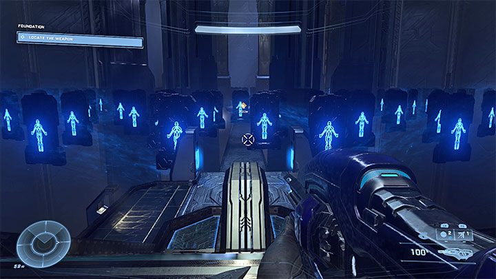 Liniowa trasa doprowadzi Was do windy grawitacyjnej i wystarczy ustawić się w strumieniu energii żeby dotrzeć na górę - Halo Infinite: Podpokład - solucja, opis przejścia - Halo Infinite - poradnik do gry