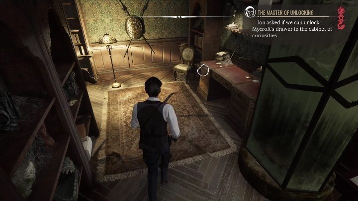 Aby odnaleźć klucz do szuflady musicie pierw oznaczyć odpowiednie zadanie w teczce - Sherlock Holmes Chapter One: Matczyna miłość, Gabinet osobliwości - solucja - Sherlock Holmes Chapter One - poradnik do gry