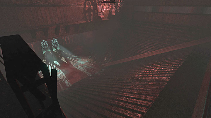 Niezależnie od tego czy dojechaliście z klatką do końca czy nie musicie docelowo skorzystać z rampy z obrazka żeby zjechać na niższy poziom - Amnesia Rebirth: The Theater - solucja, sekrety - Amnesia Rebirth - poradnik do gry