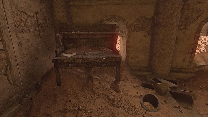 Zejdźcie po schodach i na wprost od siebie znajdziecie stół warsztatowy z kolejnym sekretem - The Arsenal: Sulfur Note - Amnesia Rebirth: The Arsenal - solucja, sekrety - Amnesia Rebirth - poradnik do gry
