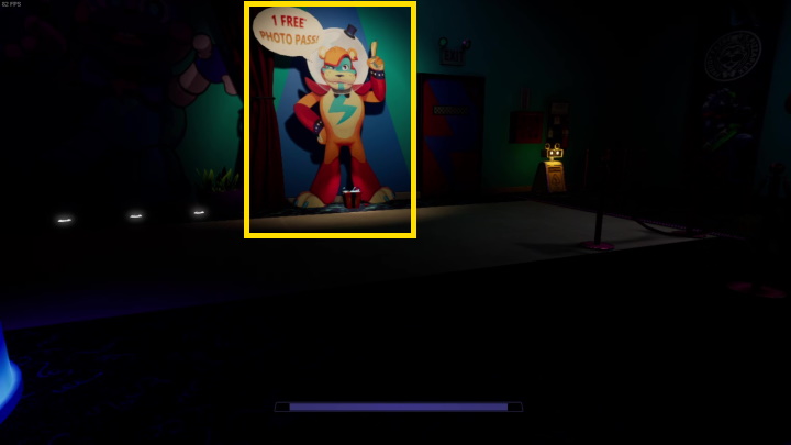 Gdy już zdobędziecie Photo Pass, wróćcie do muzeum i podejdźcie do drzwi do pomieszczenia, gdzie trzymany jest Freddy - FNAF SB: Free Freddy - solucja, opis przejścia - FNAF Security Breach - poradnik do gry