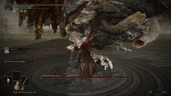Placidusax będzie Wam utrudniać znajdowanie się na jego tyłach, zwłaszcza gdy nikt nie odwraca jego uwagi od frontu - Elden Ring: Placidusax, Władca Smoków (Dragonlord Placidusax) - boss, jak pokonać? - Elden Ring - poradnik do gry