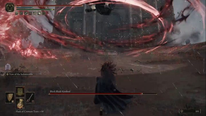Może się też zdarzyć, że po wyskoku przeciwnik wytworzy magiczne tornado - Elden Ring: Pobratymiec Czarnej Klingi (Black Blade Kindred) - boss, jak pokonać? - Elden Ring - poradnik do gry