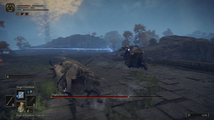 Aby dobrze trafić przeciwnika, upewnijcie się, że kamera zablokowana jest na rycerzu, a nie na koniu - Elden Ring: Nocna kawaleria (Nights Cavalry) - boss, jak pokonać? - Elden Ring - poradnik do gry