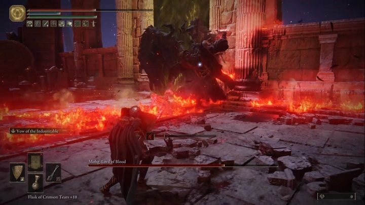 Drugi etap walki jest szczególnie trudny - choćby dlatego, że przeciwnik rozlewa bardzo dużo ognia na całej arenie - Elden Ring: Mohg, Pan Krwi (Mohg, Lord of Blood) - boss, jak pokonać? - Elden Ring - poradnik do gry