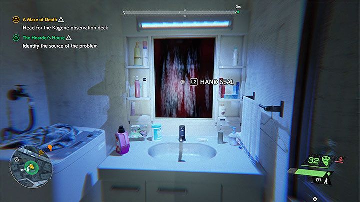 Trzecia kryjówka widma to pokazane na obrazku lustro w łazience - Ghostwire Tokyo: Dom rupieciarza (The Hoarders House) - solucja, opis przejścia - Ghostwire Tokyo - poradnik do gry