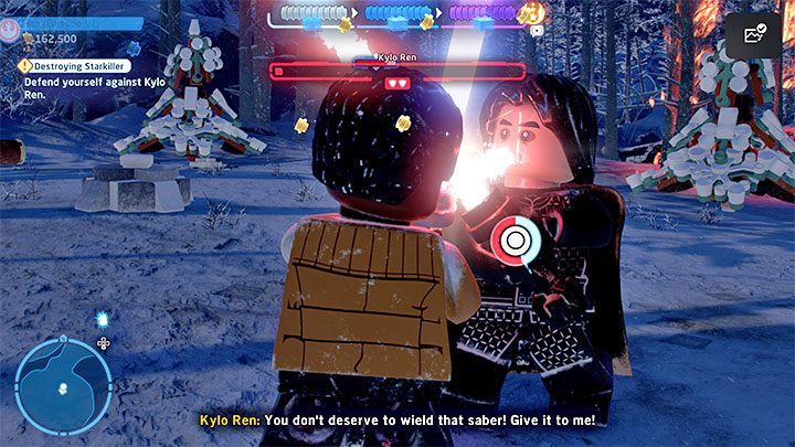 W określonych momentach pojedynku mogą załączać się scenki QTE obrazujące starcia w zwarciu - LEGO Skywalker Saga: Zniszczenie Starkillera (Destroying Starkiller) - solucja, opis przejścia - LEGO Skywalker Saga - poradnik do gry