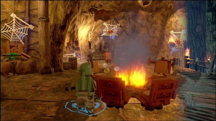 Tę znajdźkę otrzymacie za zniszczenie 8 pajęczyn w jednym z mieszkań dostępnych na drzewie - LEGO Skywalker Saga: Wioska Ewoków - lista wszystkich łamigłówek - LEGO Skywalker Saga - poradnik do gry