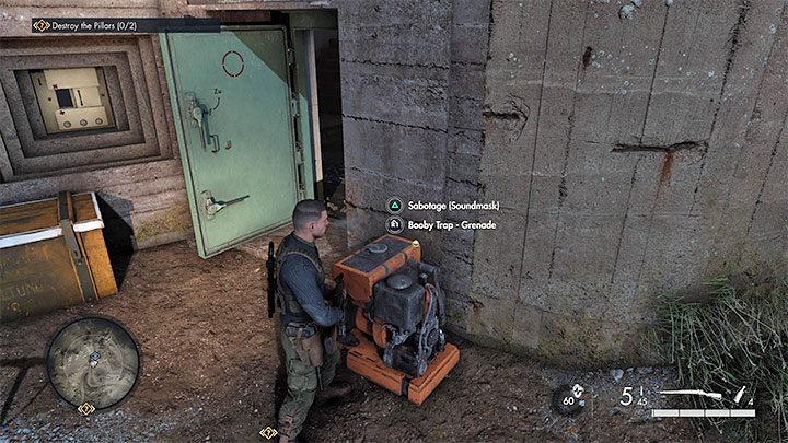 Równie istotną rolę odgrywa maskowanie odgłosów wystrzałów - oddawanie ich w strefie hałasu symbolizowanej przez falę dźwiękową u góry ekranu - Sniper Elite 5: Skradanie się - podstawy rozgrywki - Sniper Elite 5 - poradnik do gry
