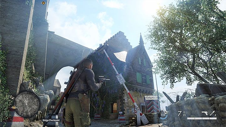 Znajduje się on przy głównej drodze prowadzącej w stronę centralnego budynku klasztoru - Sniper Elite 5: Mapa misji 3 (Akademia szpiegowska) oraz opis lokacji - Sniper Elite 5 - poradnik do gry