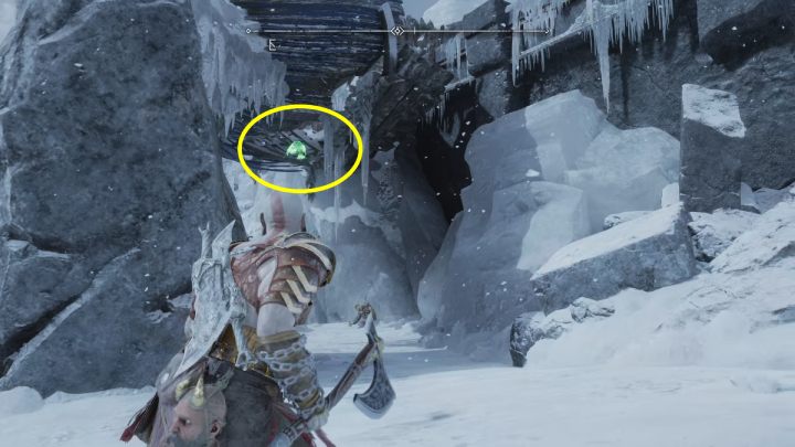 Ptak chowa się w szczątkach drewnianej łodzi między skałami - God of War Ragnarok: Opuszczony Posterunek (The Derelict Outpost), Midgard - sekrety, znajdźki - God of War Ragnarok - poradnik do gry