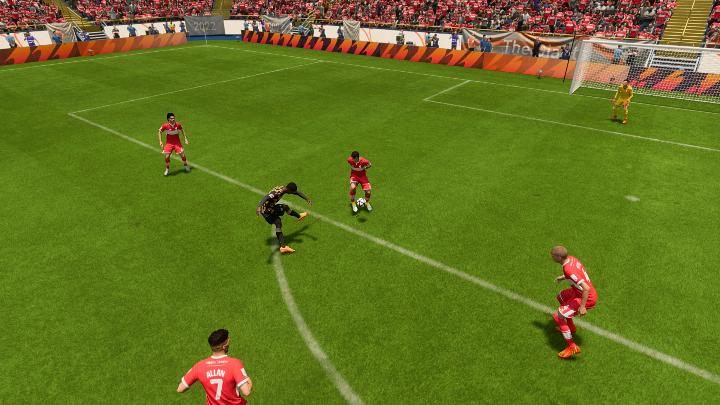 W wielu spotkaniach w FIFA 23 dojdzie do sytuacji, w której będziecie musieli zablokować strzał na bramkę, aby zwiększyć prawdopodobieństwo na nie stracenie gola - FIFA 23: Gra w obronie - techniki podstawowe i zaawansowane - FIFA 23 - poradnik do gry