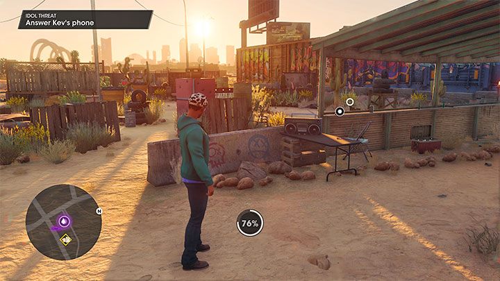 Po zakończonej bójce zadzwoni telefon Keva - jest na zewnątrz saloonu - Saints Row 2022: Groźni idole (Idol Threat) - solucja, opis przejścia - Saints Row - poradnik do gry