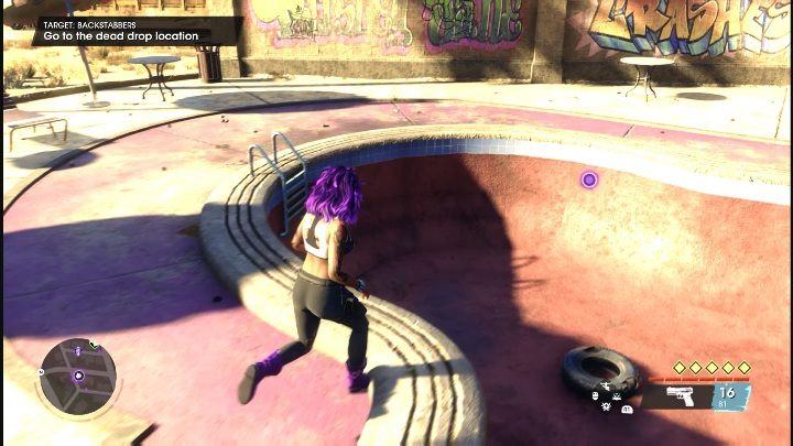 Gdy dotrzecie do miejsca oznaczonego na mapie, zobaczycie, że telefon schowany został w suchym basenie - Saints Row 2022: Backstabbers - jak wykonać? - Saints Row - poradnik do gry
