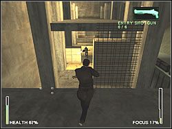 Dalej, kolejny zakręt, człowiek ze strzelbą tym razem przed Tobą i dwójka na balkonie - [Ghost] The Power Plant - Reactor Construction 2 | Enter The Matrix - Enter The Matrix - poradnik do gry