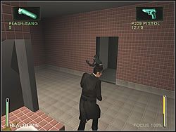 Przejdź teraz wąskim tunelem (nieopodal krat i strażnika z granatami) do toalety - [Ghost] The Airport - Concourse | Enter The Matrix - Enter The Matrix - poradnik do gry