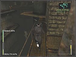 Zobaczysz tam nowy miernik zdrowia - to Twój kolega, nie możesz dopuścić do tego, by zginął - [Ghost] The Sewers - Abyss | Enter The Matrix - Enter The Matrix - poradnik do gry