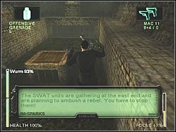 Jak tylko krótki przerywnik pokazujący biegnącego policjanta dobiegnie końca, wybiegnij do kanałów i od razu skręć w prawo - [Ghost] The Sewers - Waterway | Enter The Matrix - Enter The Matrix - poradnik do gry