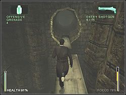 Na rozwidleniu czeka Cię spotkanie trzeciego stopnia z dwoma policjantami - [Ghost] The Sewers - Waterway | Enter The Matrix - Enter The Matrix - poradnik do gry