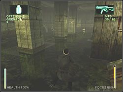 Jak tylko wbiegniesz do pierwszej części, mając z prawej kilka kolumn - zostaniesz ostrzelany - [Ghost] The Sewers - Malachi and Bane | Enter The Matrix - Enter The Matrix - poradnik do gry