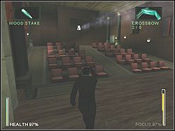 Dalej do korytarza - nie ważne którą drogę wybierzesz, i tak trafisz na białe drzwi - [Ghost] The Chateau - Merovingians Office | Enter The Matrix - Enter The Matrix - poradnik do gry