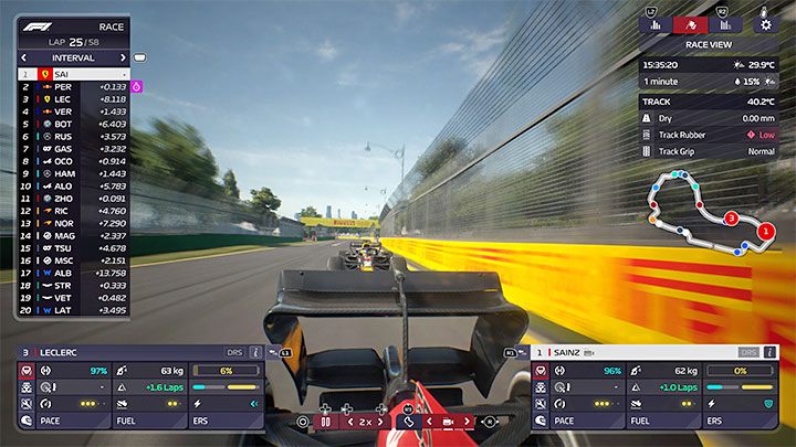 Bardzo przydatna jest kamera pokazująca widok do tyłu - F1 Manager 2022: Kamera z kokpitu (fpp) - dostępność, lista kamer - F1 Manager 2022 - poradnik do gry