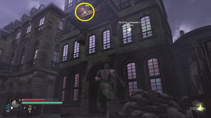 Po pokonaniu wrogów podciągnijcie się na lince do balkonu - Steelrising: Ku pamięci Delfina (In Memory of the Dauphin) - solucja, opis przejścia - Steelrising - poradnik do gry