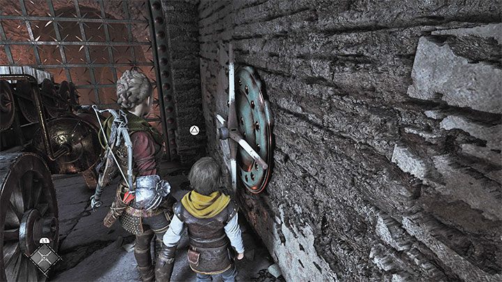 W nowej lokacji skręćcie w lewo i wyruszcie w górę w stronę dużego wozu - Plague Tale Requiem: Eksploracja podziemnej lokacji (Explore the underground area) - solucja, opis przejścia - A Plague Tale Requiem - poradnik do gry