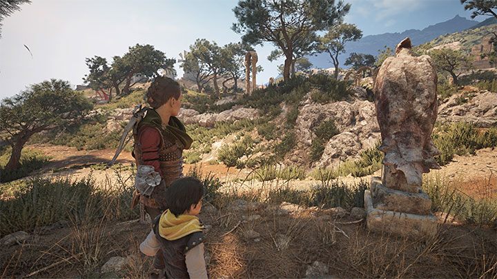 Siódmy posąg jest obok jednego z drzew i jest zwrócony w stronę ruin - Plague Tale Requiem: Eksploracja wyspy (Explore the island) - solucja, opis przejścia - A Plague Tale Requiem - poradnik do gry