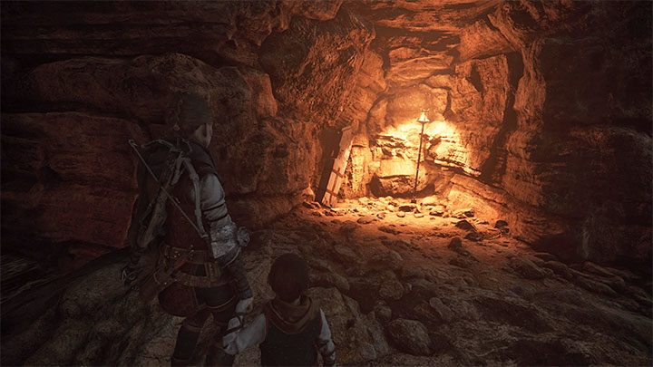 Możecie zająć się dokładnym zbadaniem wraku po to żeby odkryć jak najwięcej lootu, ale musicie pilnować się ze szczurami - Plague Tale Requiem: Przeprawa przez plażę (Cross the beach) - solucja, opis przejścia - A Plague Tale Requiem - poradnik do gry