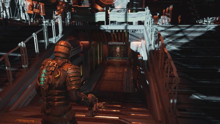 Na nowej stacji wybierzcie zachodnie przejście, która prowadzi do Głównego atrium (Main Atrium) - Dead Space Remake: Ogrom zniszczeń (Obliteration Imminent) - Dead Space Remake - poradnik do gry
