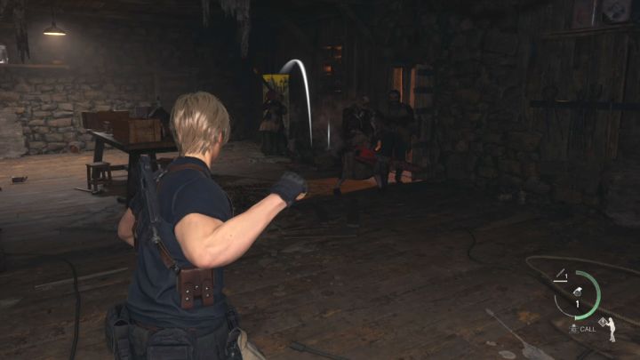 Jeśli posiadacie granat ręczny, to warto rzucić co najmniej jednym w grupę przeciwników - Resident Evil 4 Remake: Jak pokonać bossów Chainsaw Sisters? - Resident Evil 4 Remake - poradnik do gry