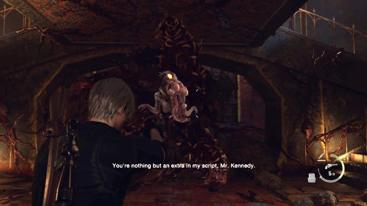 Salazar zmutuje się w kreaturę zdolną do przemieszczania po całej sali i przyczepiania się mackami do ścian i sufitów - Resident Evil 4 Remake: Jak pokonać bossa Ramon Salazar? - Resident Evil 4 Remake - poradnik do gry