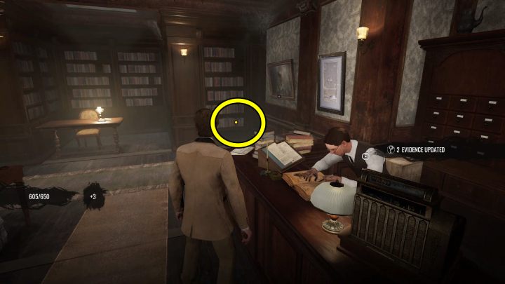 Podejdźcie do półki z książkami po lewej stronie lady i podnieście wskazówkę - Sherlock Holmes The Awakened: Londyn - Sherlock Holmes The Awakened - solucja