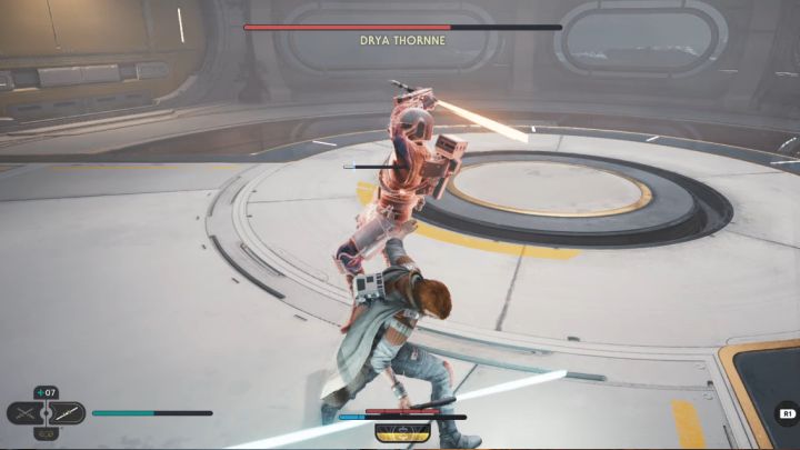 W walce w zwarciu boss polega głównie na standardowych atakach, przy czym mogą też być wśród nich odepchnięcia z użyciem Mocy - Jedi Survivor: Jak pokonać Drya Thornne na Zniszczonym księżycu? - Star Wars Jedi Survivor - poradnik do gry