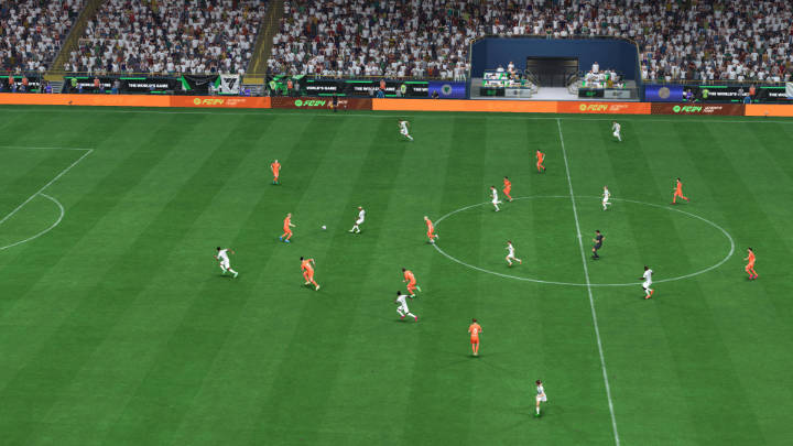 Podczas ataku na bramkę przeciwnika obserwujcie uważnie sytuację na boisku i planujcie ruchy z wyprzedzeniem - EA Sports FC 24: Porady na start - EA Sports FC 24 - poradnik do gry