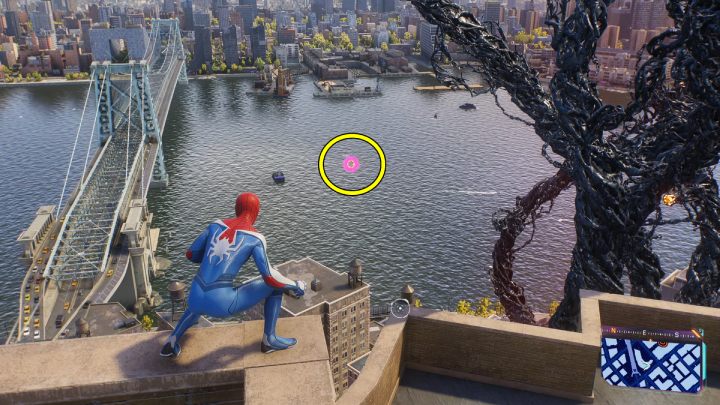 Ten Spider Bot jest zawieszony wysoko w powietrzu, niedaleko Gniazda Symbiontów - Spider Man 2: Wszystkie Spider Boty lokacje - Spider Man 2 - poradnik do gry
